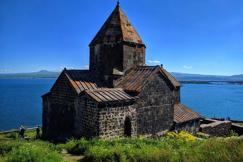 Tbilisi: Armenia Day Trip with Lake Sevan and Yerevan