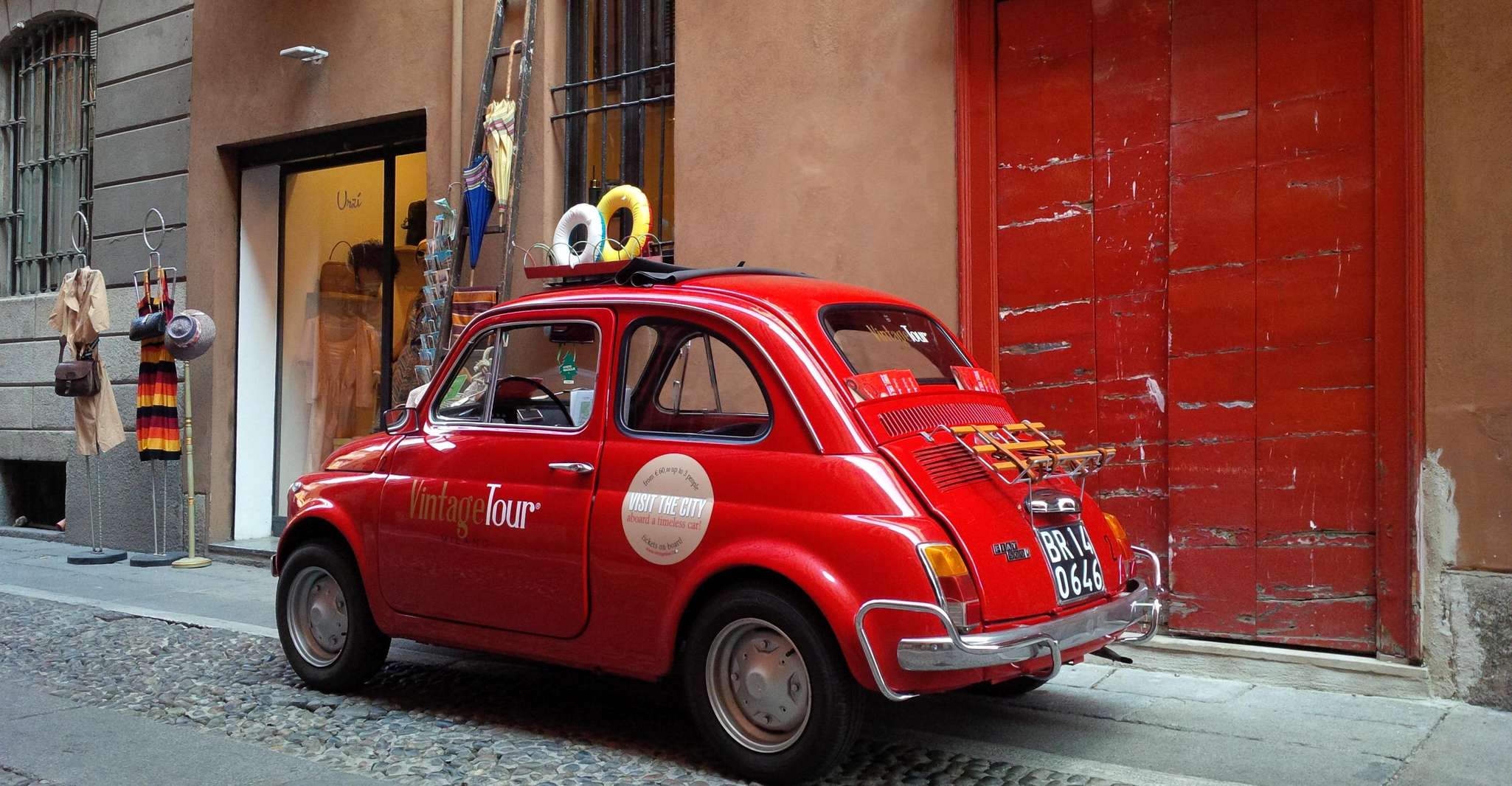 Milan: BIG CentralCityTour by Vintage Fiat 500 (3hs, 3stops)