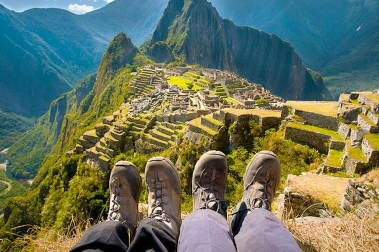 From Cusco: Machu Picchu Day Tour with Panoramic Train From Cusco: Full-day group tour to Machu Picchu and panoramic train