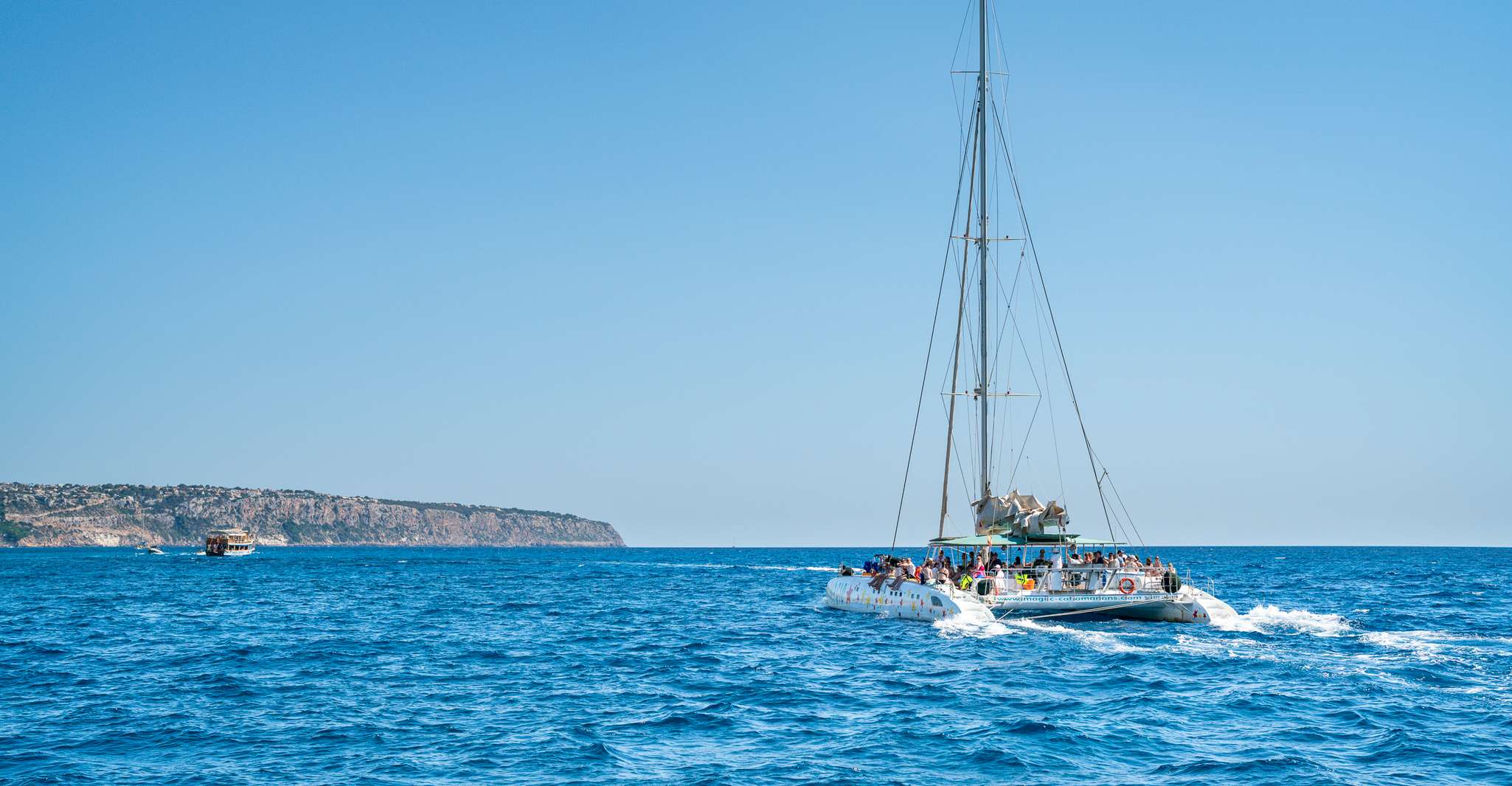 Palma de Mallorca, 5-Hour Catamaran Cruise with Lunch & Swim - Housity