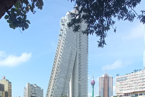 Visite guidée de la ville de Colombo en tuk avec un guide parlant allemandVisite privée avec guide parlant allemand