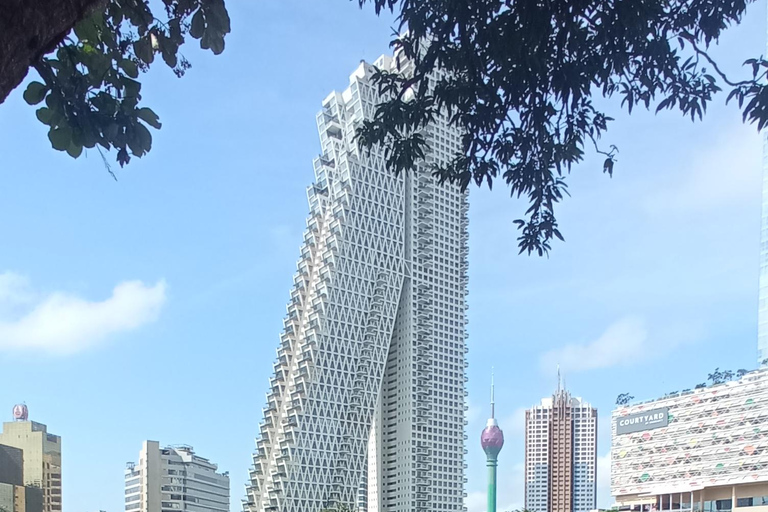 Tuk around Colombo Stadtführung mit deutschsprachigem GuidePrivate Tour mit deutschsprachigem Guide