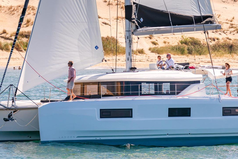 Pasito Blanco : excursion privée en catamaran avec repas et boissons2 heures/coucher du soleil