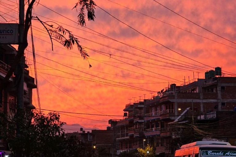 From Kathmandu: Bhaktapur Sunrise Photo Tour with Breakfast
