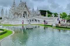 Chiang Mai: Weißer Tempel, Singha Park & Akha Farm Tour
