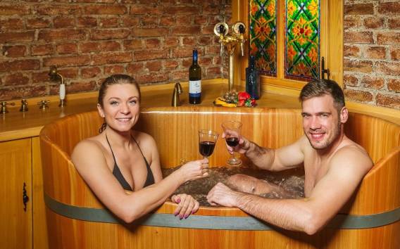 Prag: Privates Bier- und Wein-Spa-Erlebnis mit Getränken