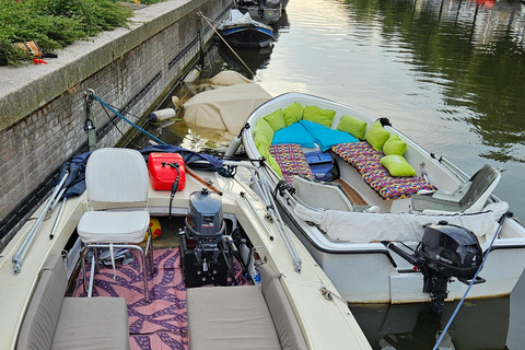 The Hague: Self-Drive Boat Rental up to 7 people, no licence