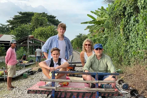 Battambang: Bamboo Train, Bat Cave and Killing Cave Tour