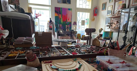 Prague: Necklace-Making Workshop with a Jeweler