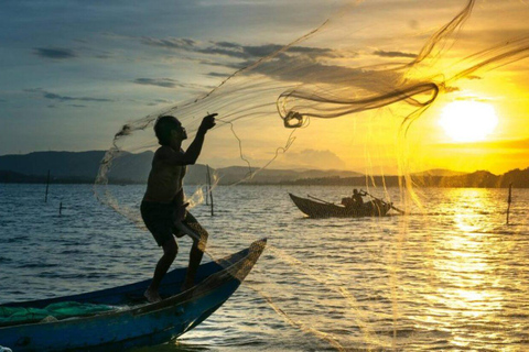 Homa Bay: Lake Victoria Sunset Viewing Experience & Dinner