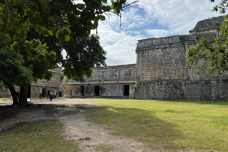 From Valladolid: Chichen Itza & 2 Cenotes Sightseeing Tour From Valladolid: Tour to Chichen Itza & 2 Cenotes