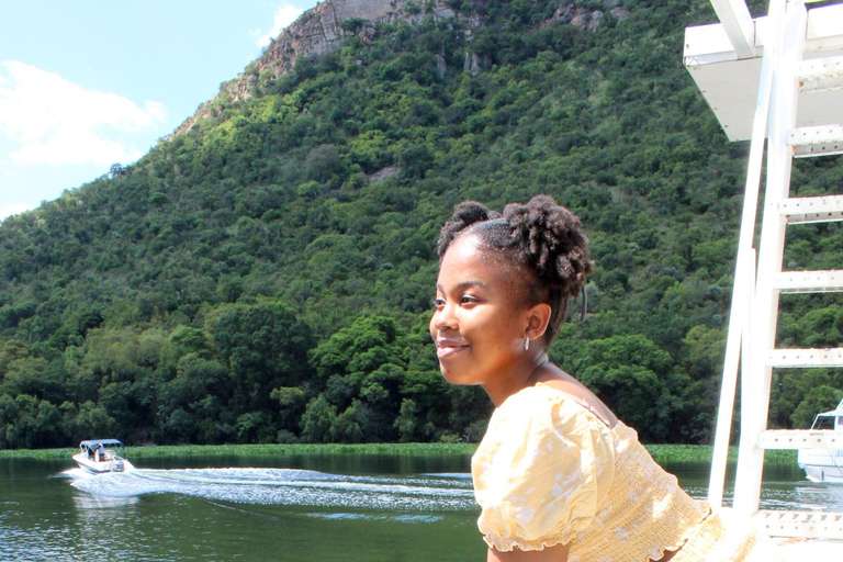 Hartbeespoort Dam: The Luxury Alba Boat Cruise with Food Hartebeespoort Dam: The Alba Lunch Boat Cruise with Food