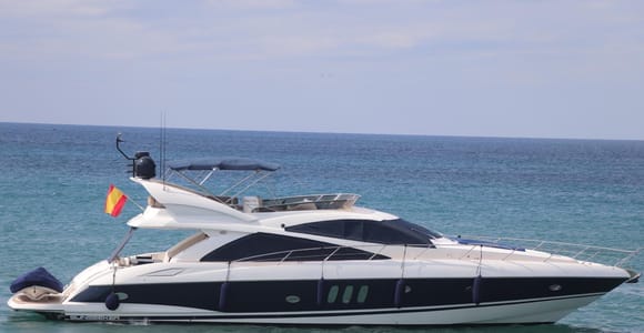 Private luxury yacht in Cambrils and Salou: Exclusive sailing