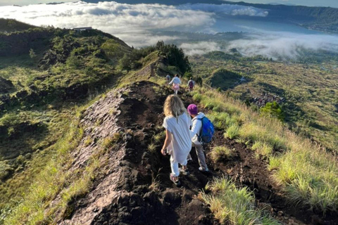 Mount Batur Sunrise hiking with Breakfast & Hotel Pickup Hot spring only