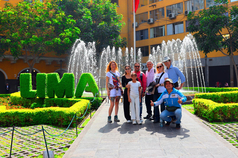 Visita a realidade de Lima: Favela + Almoço + City tourCom serviço de busca no aeroporto