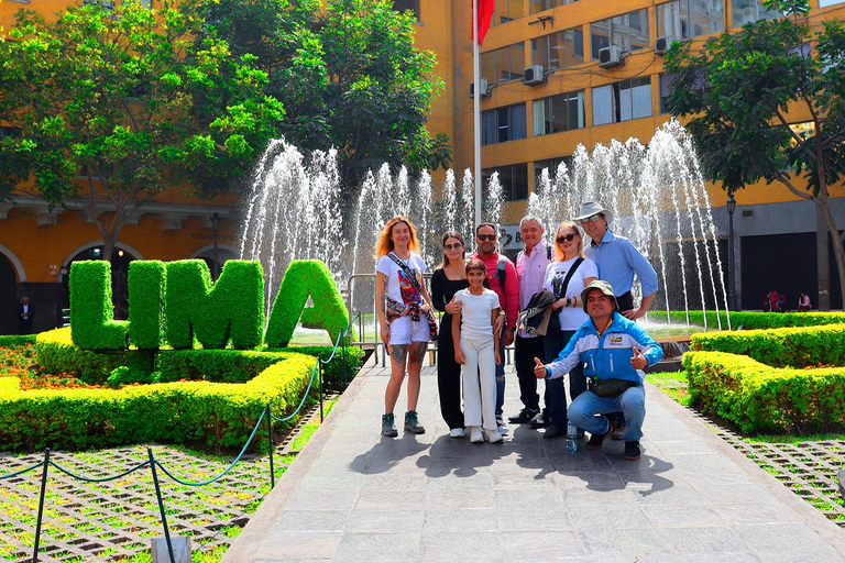 Tour della realtà di Lima: Baraccopoli + Pranzo + Tour della cittàCon prelievo dall&#039;aeroporto