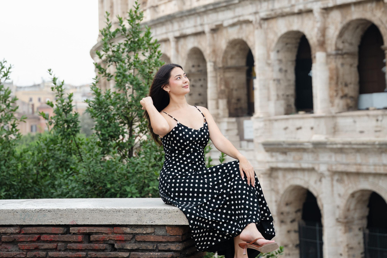 Rome: Private Editorial Shoot at Trevi Fountain or Colosseum Early Morning Trevi Fountain: 30-Minute Private Shoot