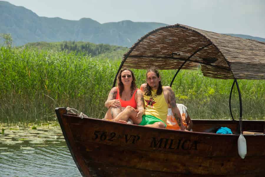 Virpazar: Historisches & Natur-Bootsabenteuer auf dem Skutarisee. Foto: GetYourGuide