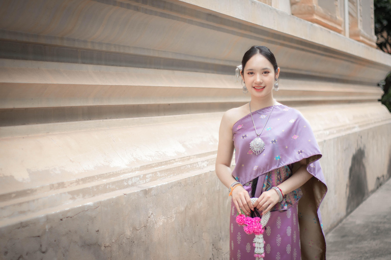Vientiane: Traditional Lao Dress Rental and Photo Session