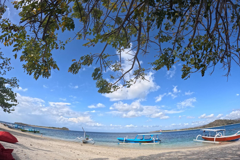 Lombok Private Snorkeling: Hidden Southwest 5 Gili Islands Lombok: Private Snorkeling Gili Asahan (5 Gilis) + Lunch