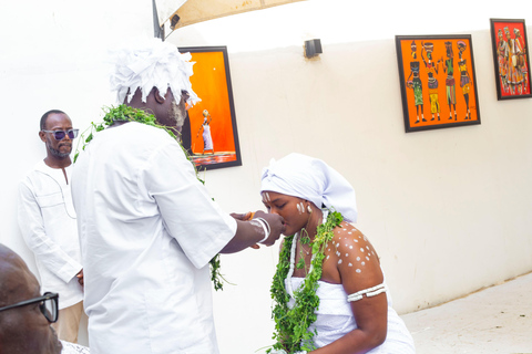 Accra: Cerimónia de nomeação de Ga com vestido tradicional