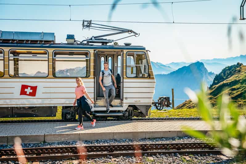 Swiss Travel Pass: Swiss All-in-One Pass on Train, Bus, Boat