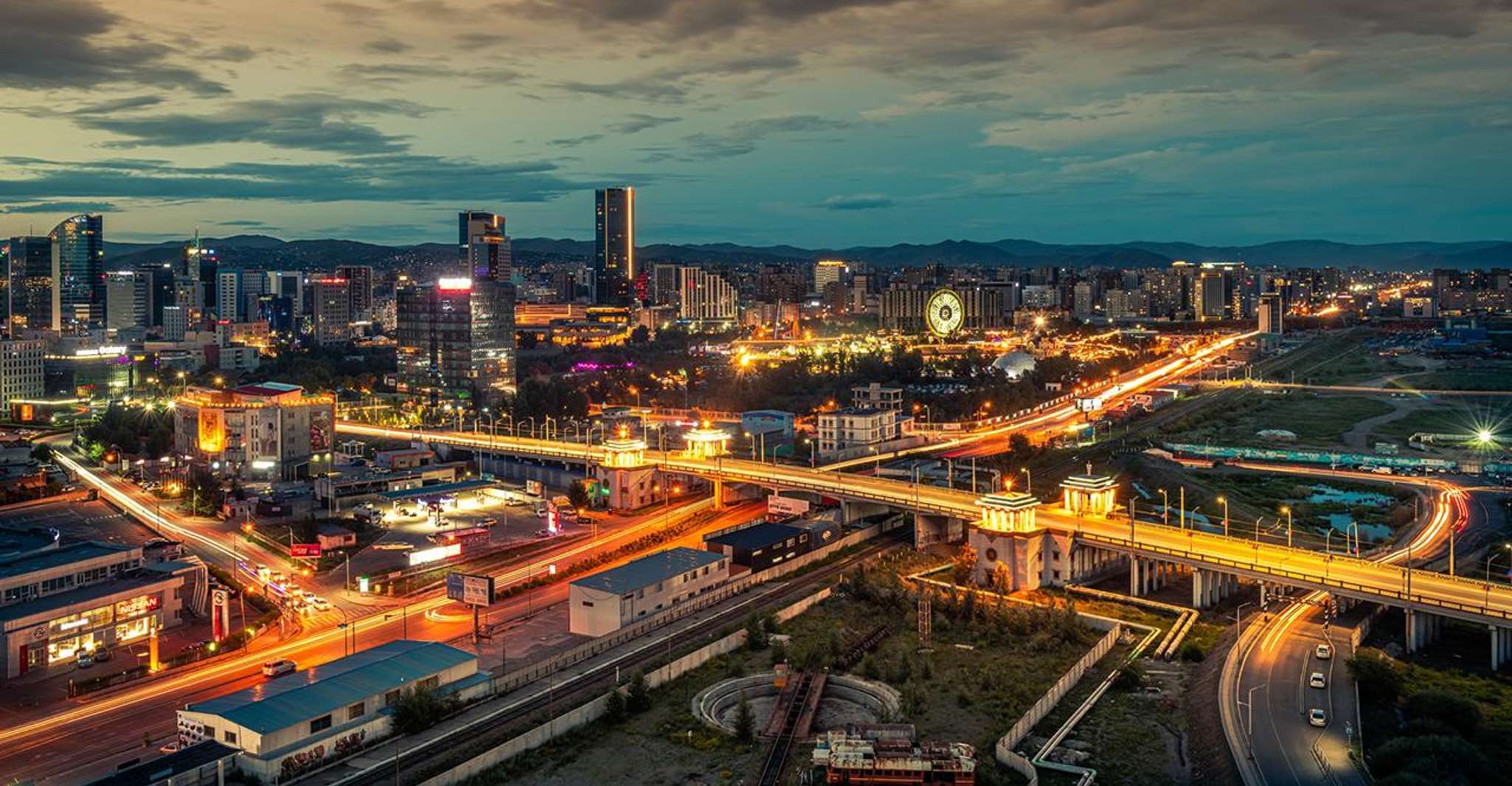 夜 の 都市 見学 すべて を 含む - Hizvo