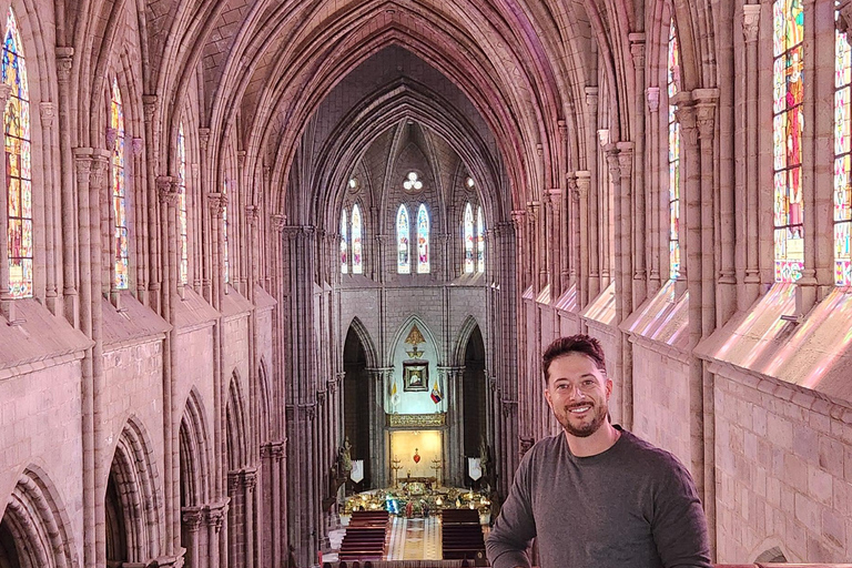 Quito Full-Day: Teleférico, Old Town & Middle of the World