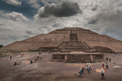 Teotihuacan, Guadalupe, Xochimilco Coyoacan & Frida Kahlo 2-Day Teotihuacan, Xochimilco and Guadalupe Shrine Tour