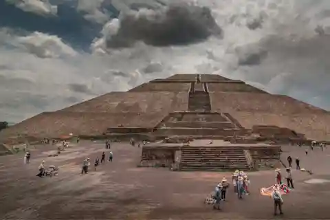 Teotihuacan, Guadalupe, Xochimilco Coyoacan e Frida Kahlo