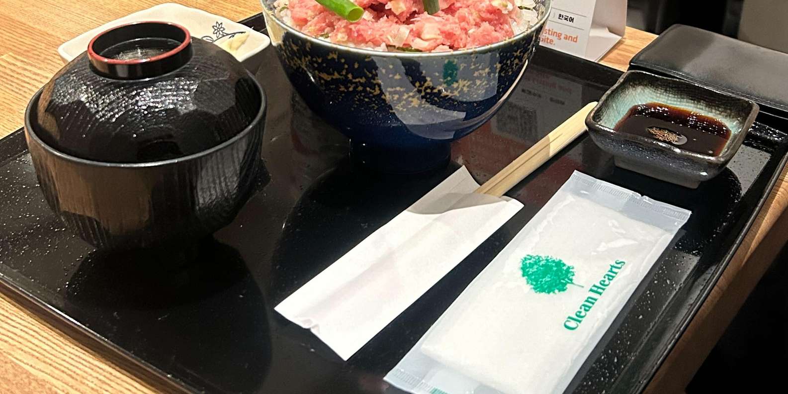 Tokyo tuna auction tour — Toyosu bluefin auction, hand signals, Sushi Dai breakfast — image 4
