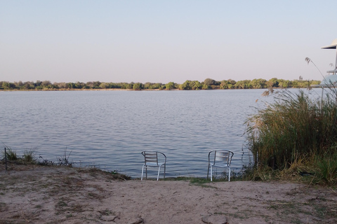 Excursión de un día a Chobe desde las cataratas Victoria- 06:30 a 18:30 horasExcursión de un día a Chobe desde las cataratas Victoria- Desde el amanecer hasta el atardecer