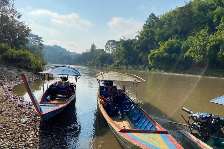 Chiang Rai: 1-Day Trekking and Longtail Boat Trip