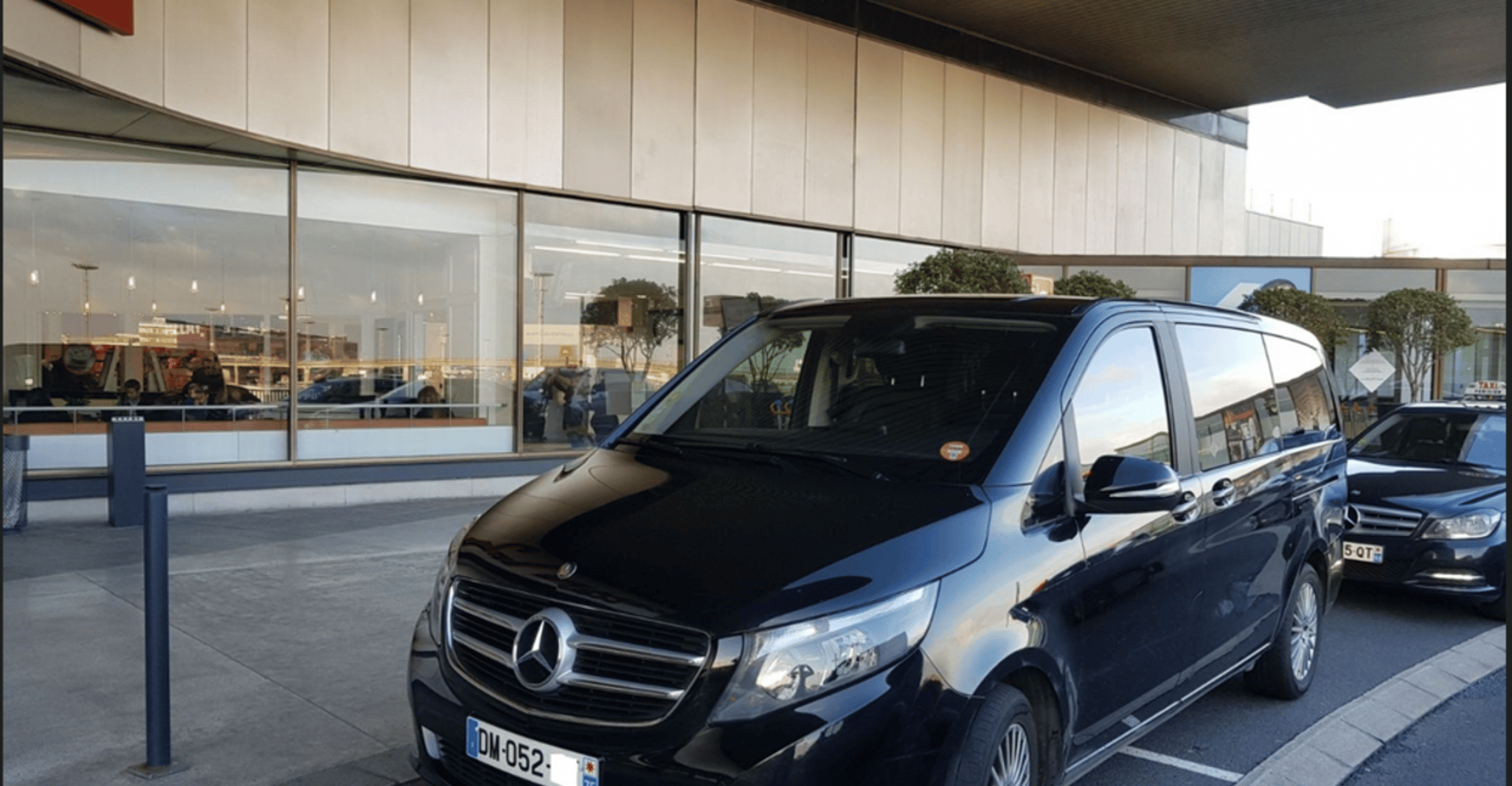 Parc Astérix: Private Transfer from or to Paris