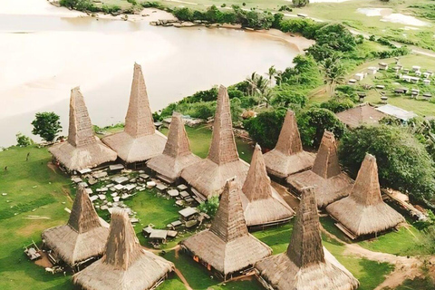 Sumba Island: Private Car Customized Tour with Driver