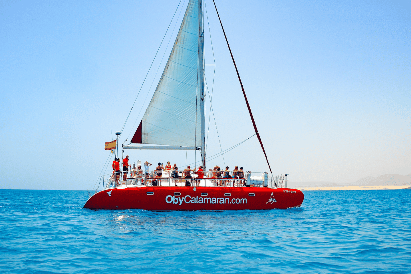 Остров Лобос: 4-часовой круиз на катамаране с обедом