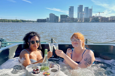 Helsinki: Private Sauna Boat Cruise with Hot Tub Helsinki Small-Group Sauna Cruise - Hot Tub & Sea