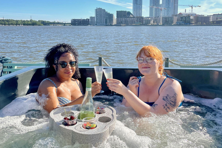 Helsinki: Private Sauna Boat Cruise with Hot Tub Helsinki Small-Group Sauna Cruise - Hot Tub & Sea