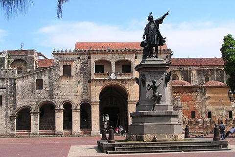 Punta Cana: Stadsrondleiding Santo Domingo met lunch