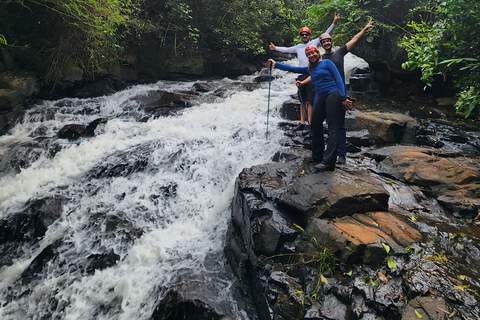 Foz do Iguaçu : randonnée aux chutes avec déjeuner et transfertFoz do Iguaçu : randonnée aux chutes d&#039;eau avec déjeuner et transfert