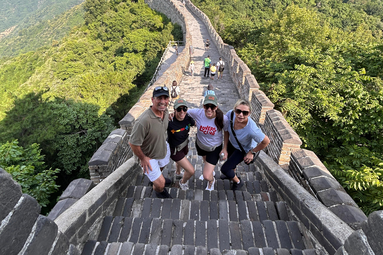 Beijing: Private Mutianyu Great Wall Evening Experience