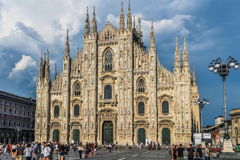 Milan: Guided Duomo Guided Tour and Rooftop Access Milan: Guided Duomo Tour WITHOUT Rooftop Access