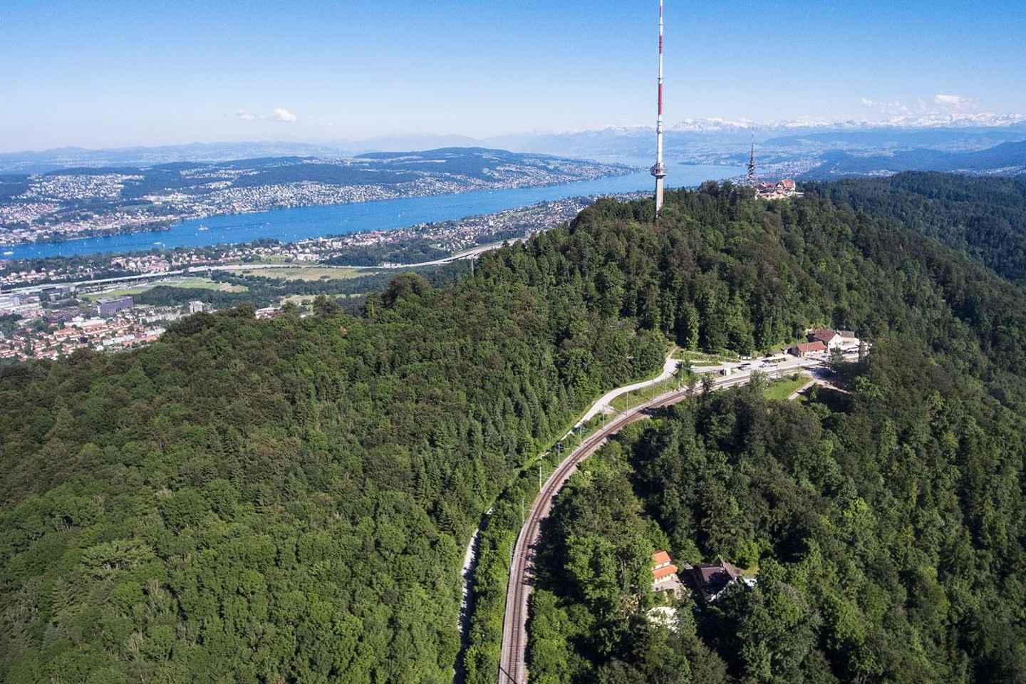 From Zurich: Mountain Magic on Two Wheels to Uetliberg - From Zurich: Mountain Magic on Two Wheels to Uetliberg