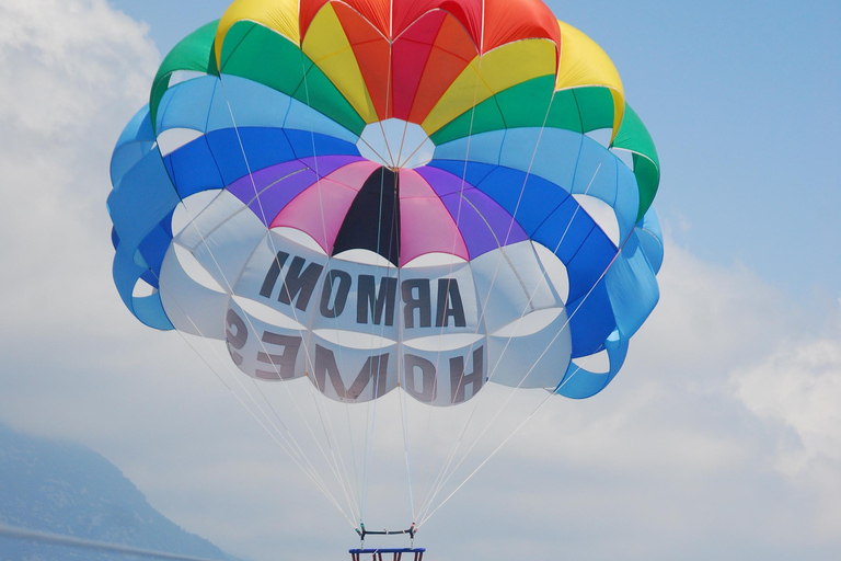 Zweef boven Alanya: Ultiem Parasailing Avontuur!Voor alleenstaande