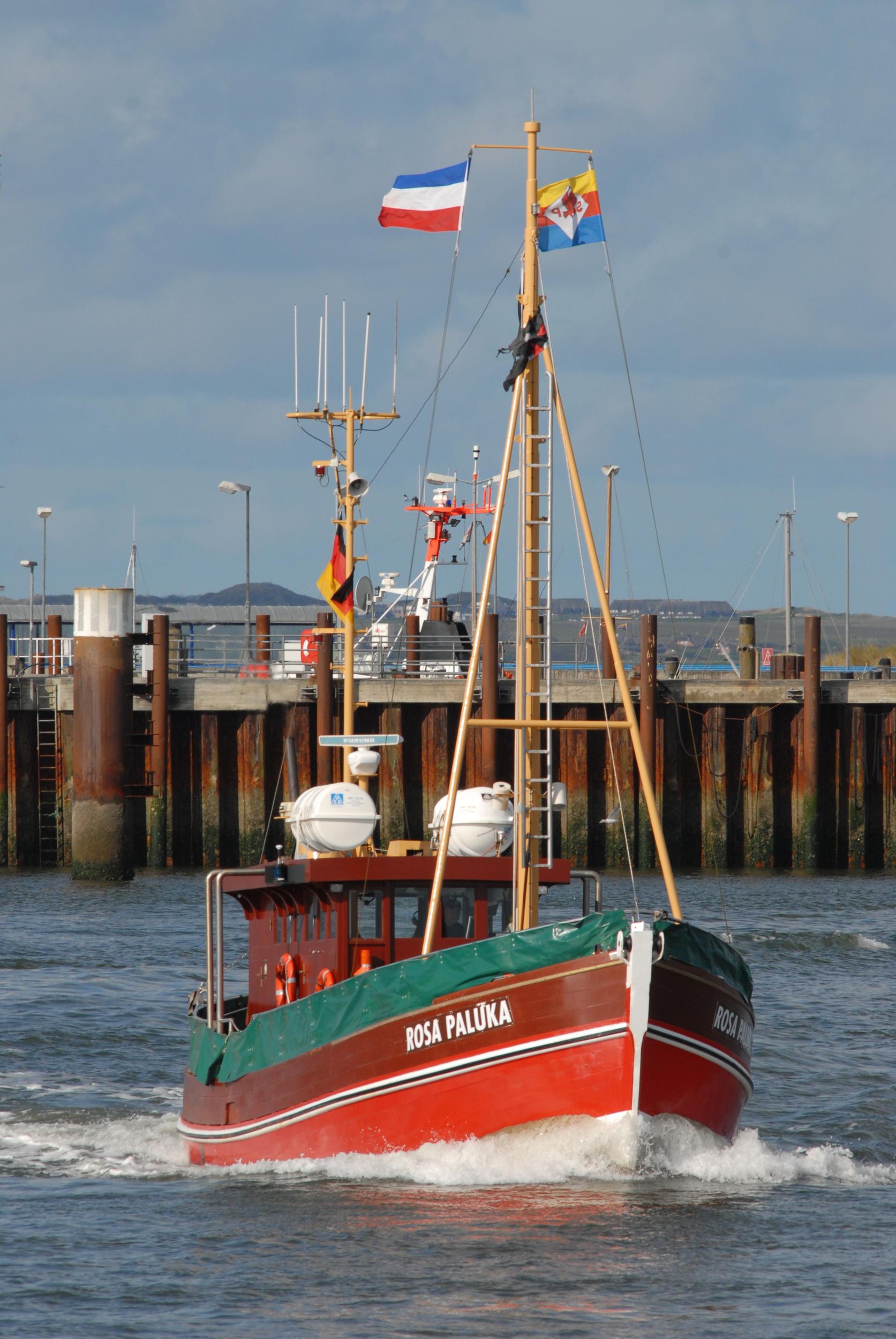 Sylt: Boat trip to the oyster beds off Sylt | Sylt Royal oyster Tasting