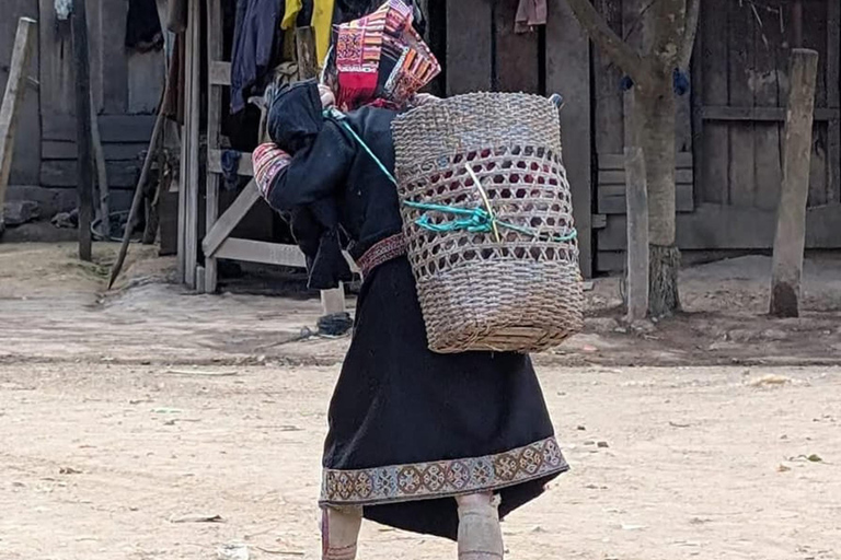 نونغ خياو: رحلة لمدة يومين، قرية همونغ، إقامة منزلية، والتجديف بالكاياك