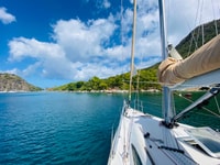 Voile & Plongée en bateau pour les Saintes - Hizvo