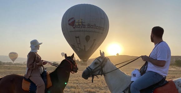Cappadocia: Romantic Sunset Horseback Tour in Secret Valley