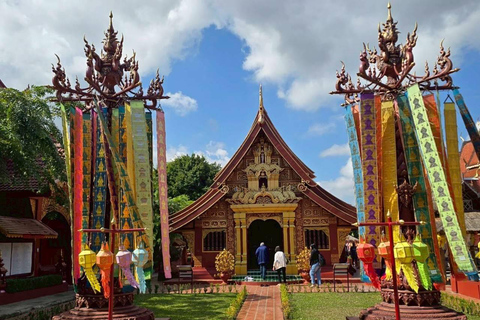 Descobre Chiang Rai: templos, arte e natureza cénicaDiscover Chiang Rai: Temples, Art, and Scenic Nature