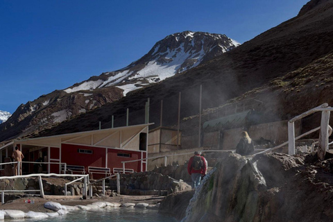 Santiago: Cajón del Maipo and Termas Colinas with Premium Picnic
